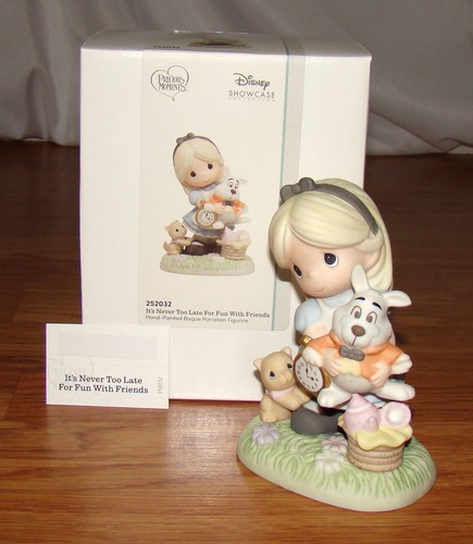 Vetrina disney momenti - vetrina,